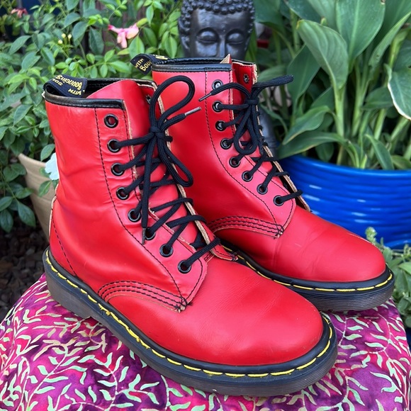 🏴󠁧󠁢󠁥󠁮󠁧󠁿 Dr. Martens MIE Vintage Smooth Red Leather 90’s Y2K Boots - Picture 10 of 17